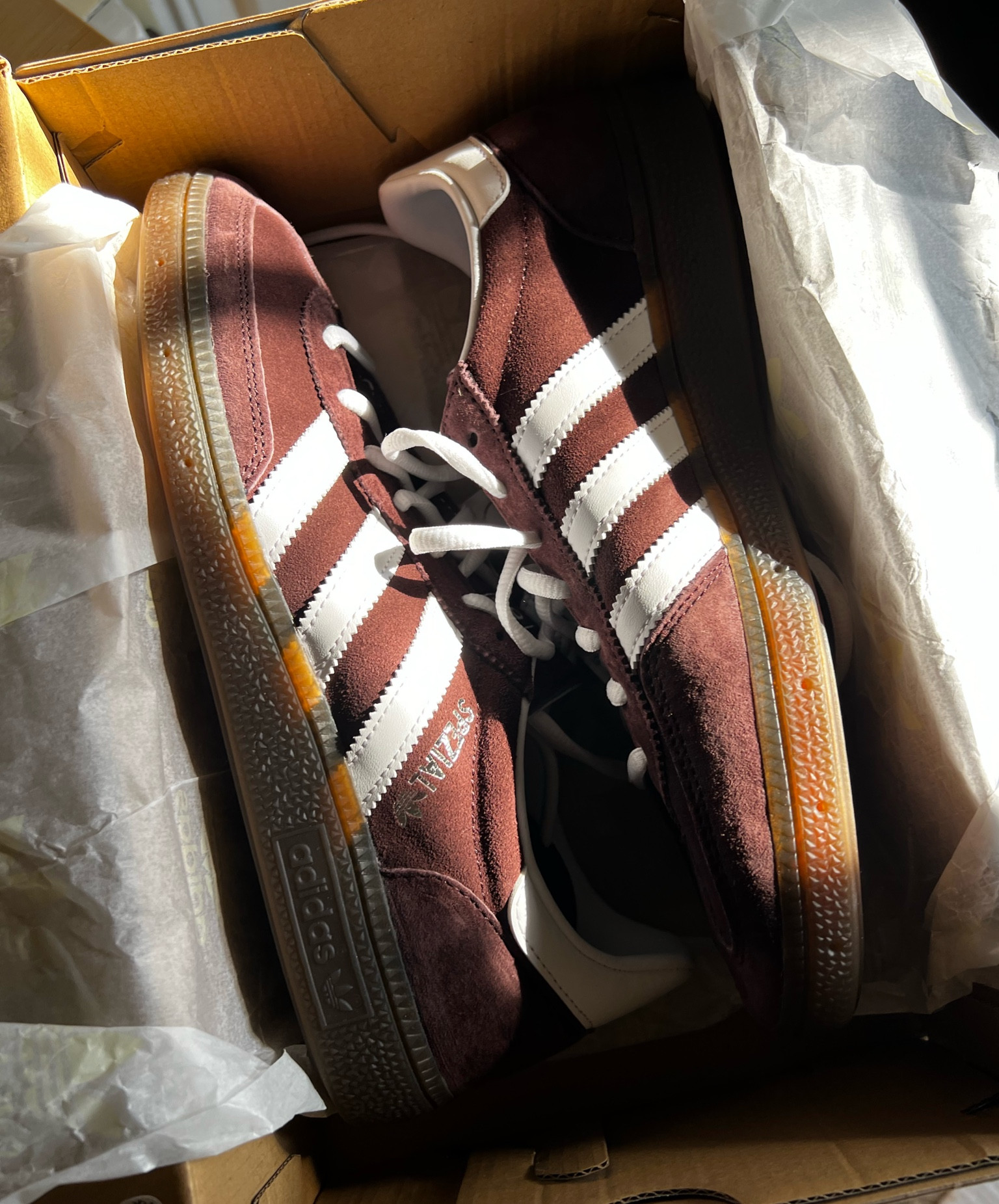 Chocolate brown adidas spezial sneakers 

#LTKshoecrush #LTKSeasonal