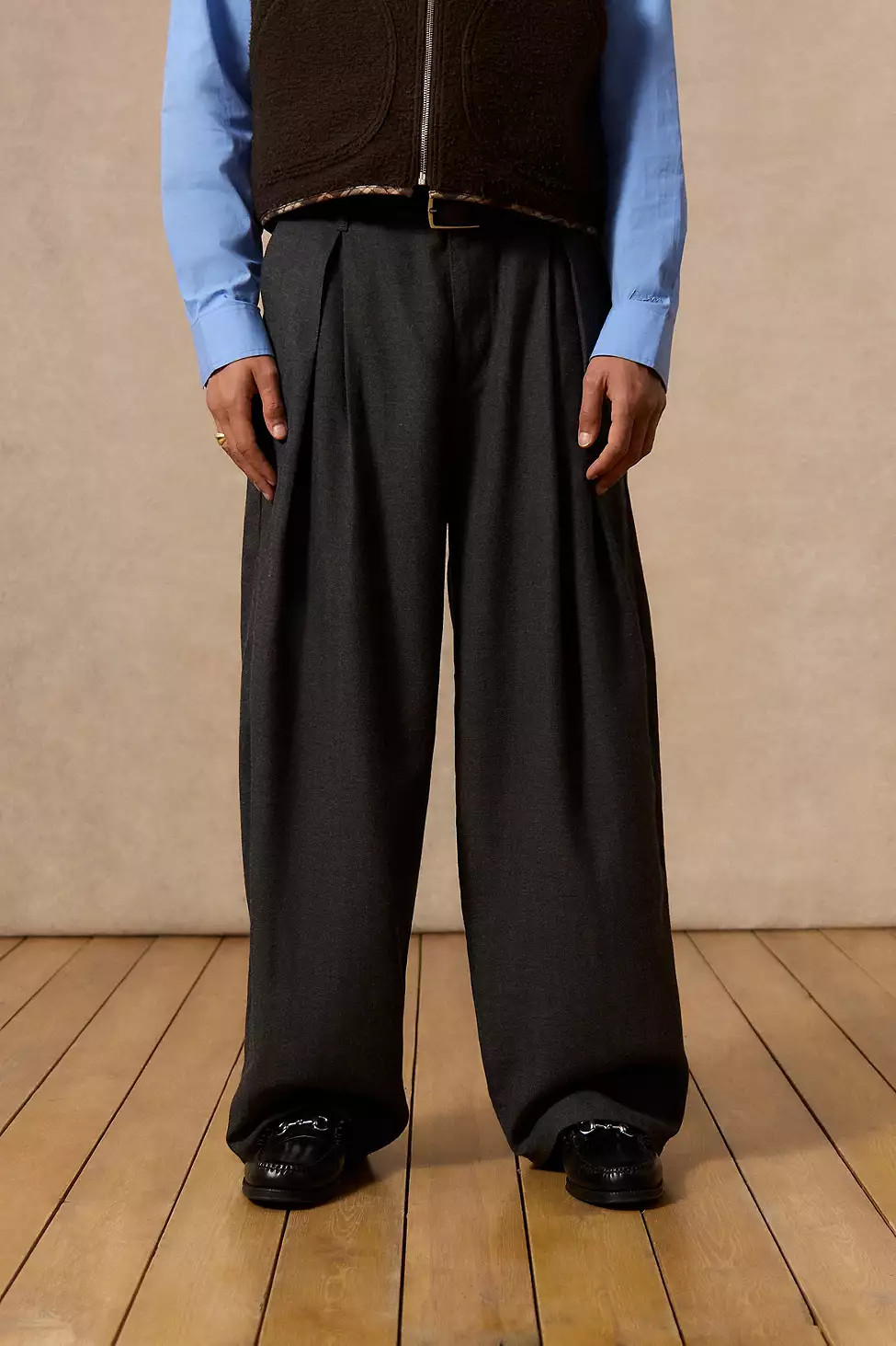 Loom Grey Greer Box Pleat Trousers - Grey 34W 34L at Urban Outfitters | Urban Outfitters UK
