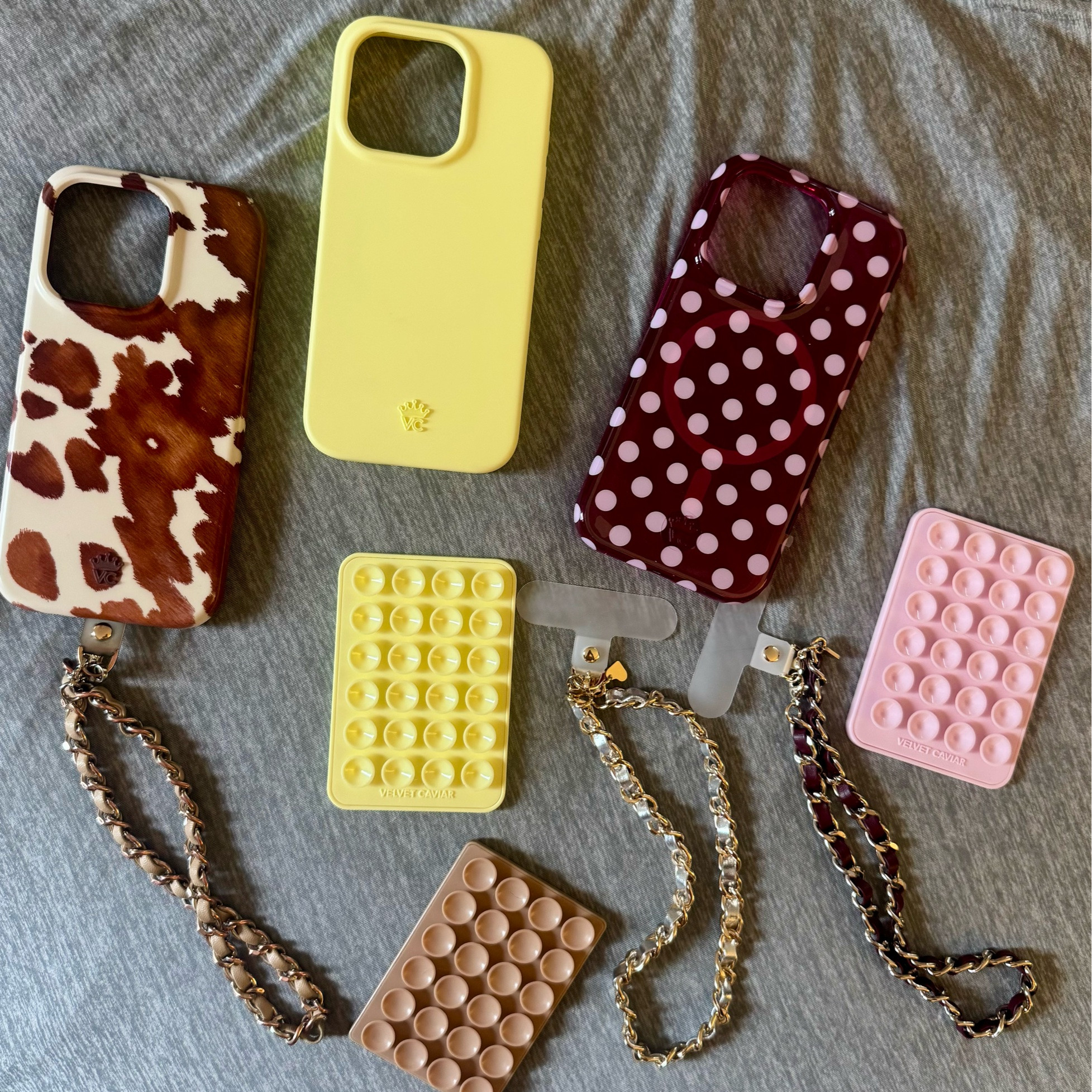 If you’re as obsessed with cute phone accessories as I am… this one’s for you. 💛