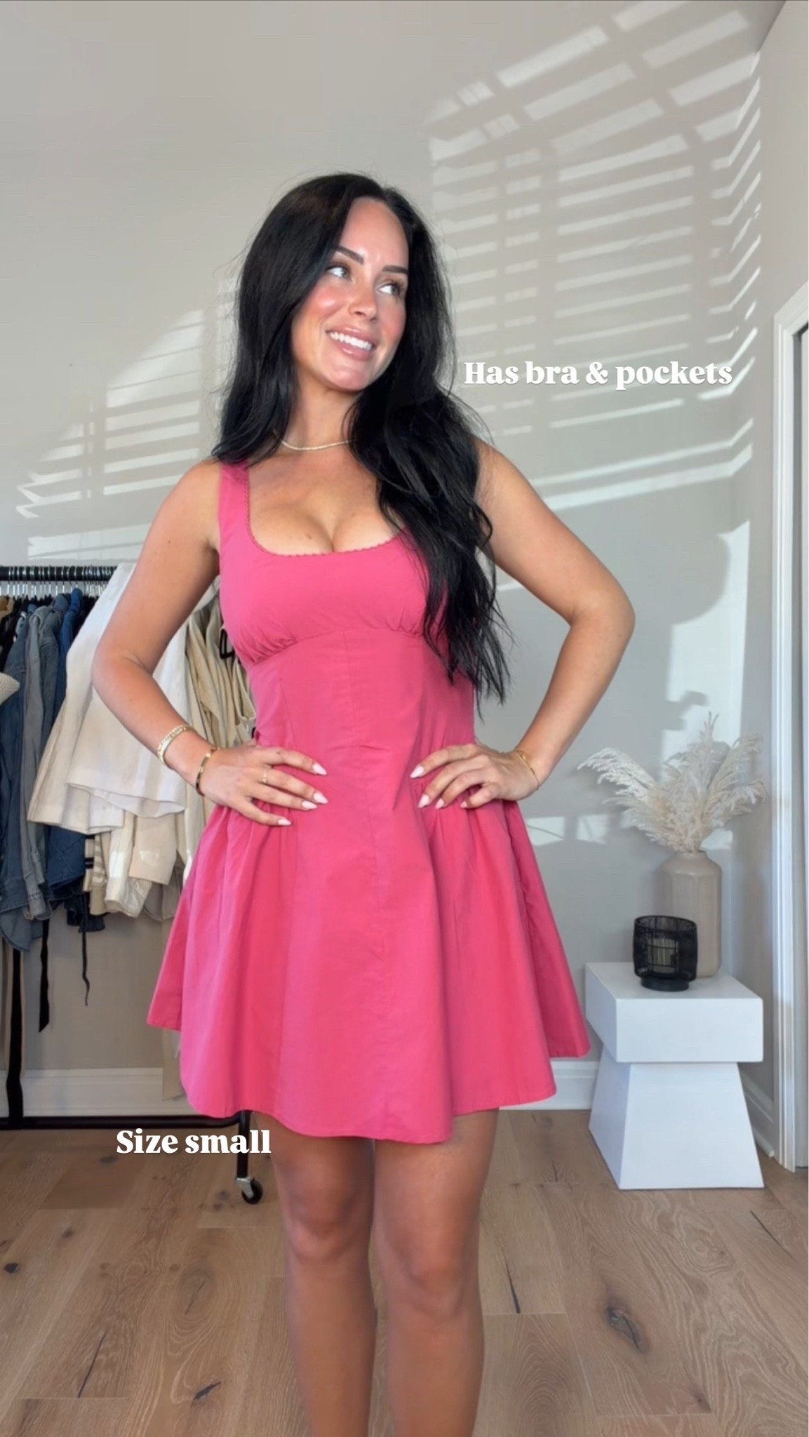 My favorite Abercrombie dresses are on sale!!!! Use code AFLTK for extra savings. 


My sizing 5’7, 145lbs, 32dd


@abercrombie