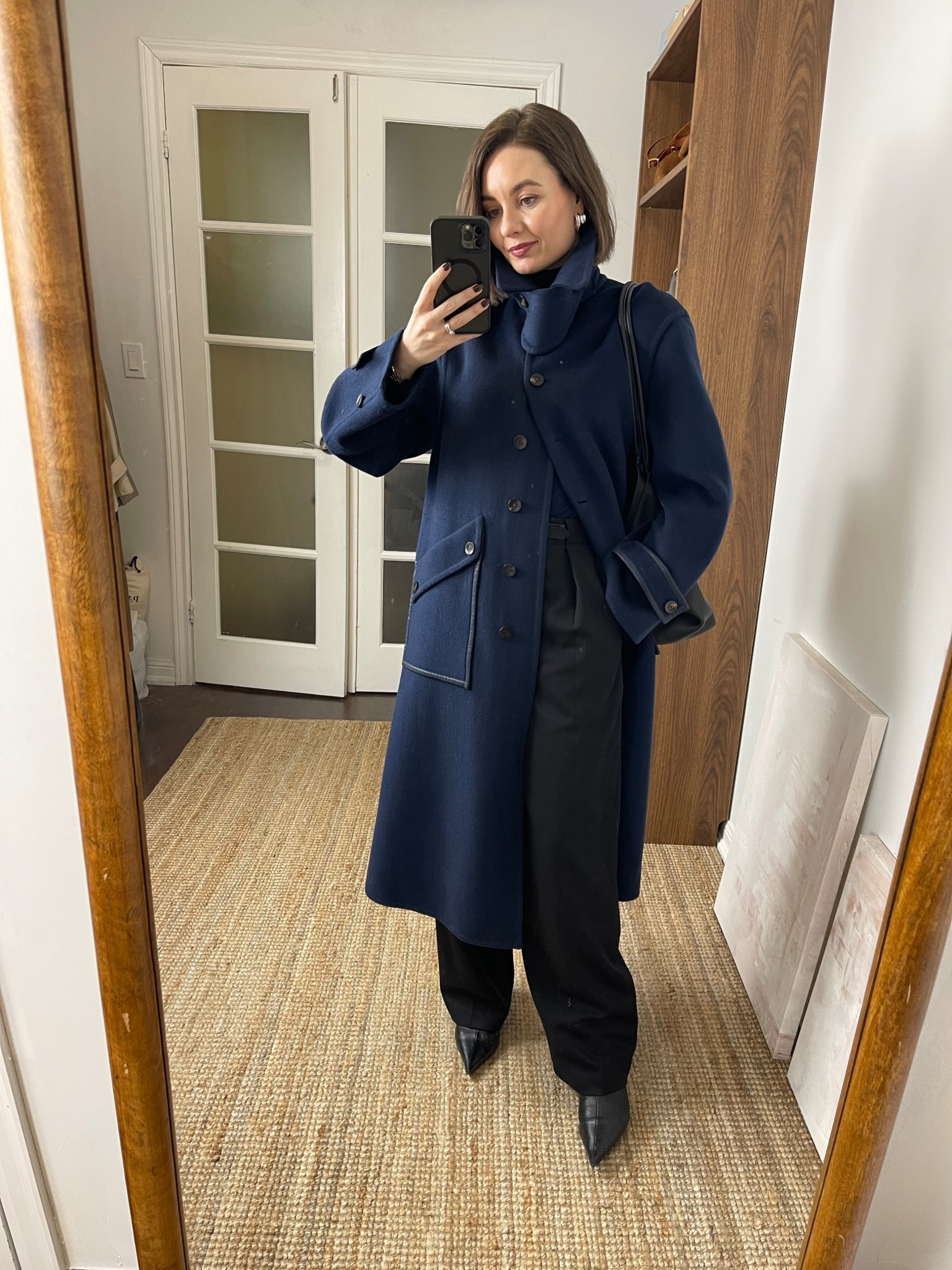 Love this navy coat - so chic!

Navy coat (s), black trousers (0)

Fabrique - sansha15 new customers, sansha10 returning customers 

#LTKWorkwear #LTKootd #LTKSeasonal