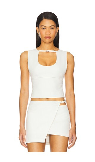 Favorite Malene Top in White

              
    
        
        
            Favorite Button | Revolve Clothing (Global)