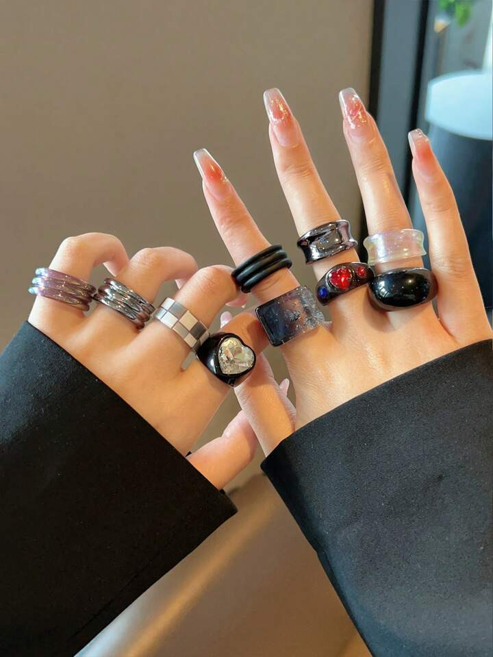 10pcs/set Popular Black Heart-Shaped Punk Style Large Ring set | SHEIN