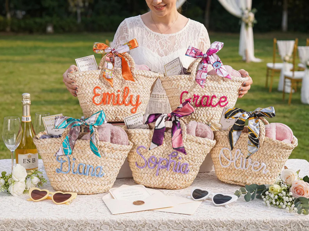 Custom Straw Handbag,Personalized Bridesmaid Beach Bag,Wedding Party Gifts,Gift for Her,Bridesmai... | Etsy (US)