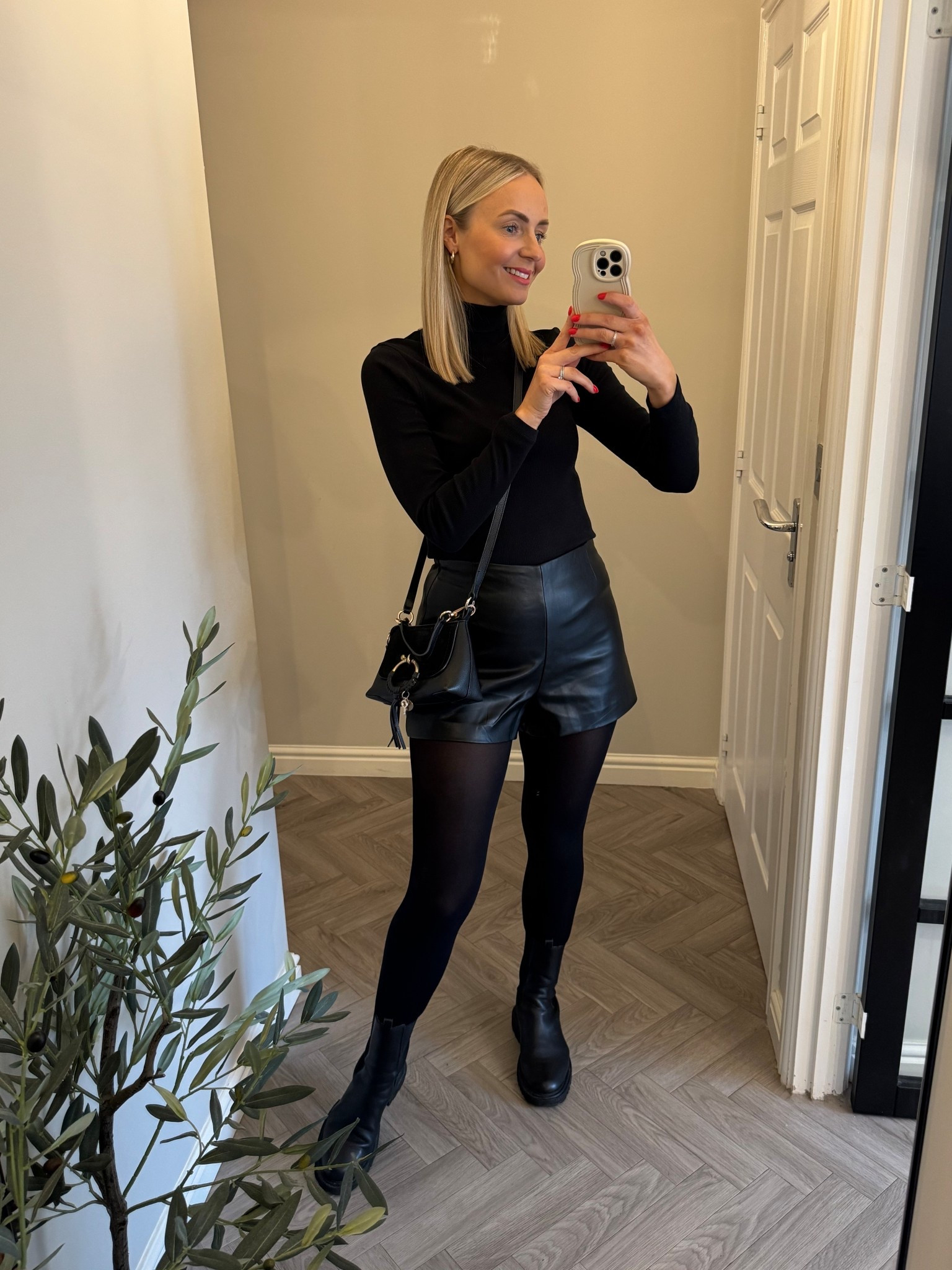 🖤 

#LTKdatenight #LTKstyletip #LTKwinter