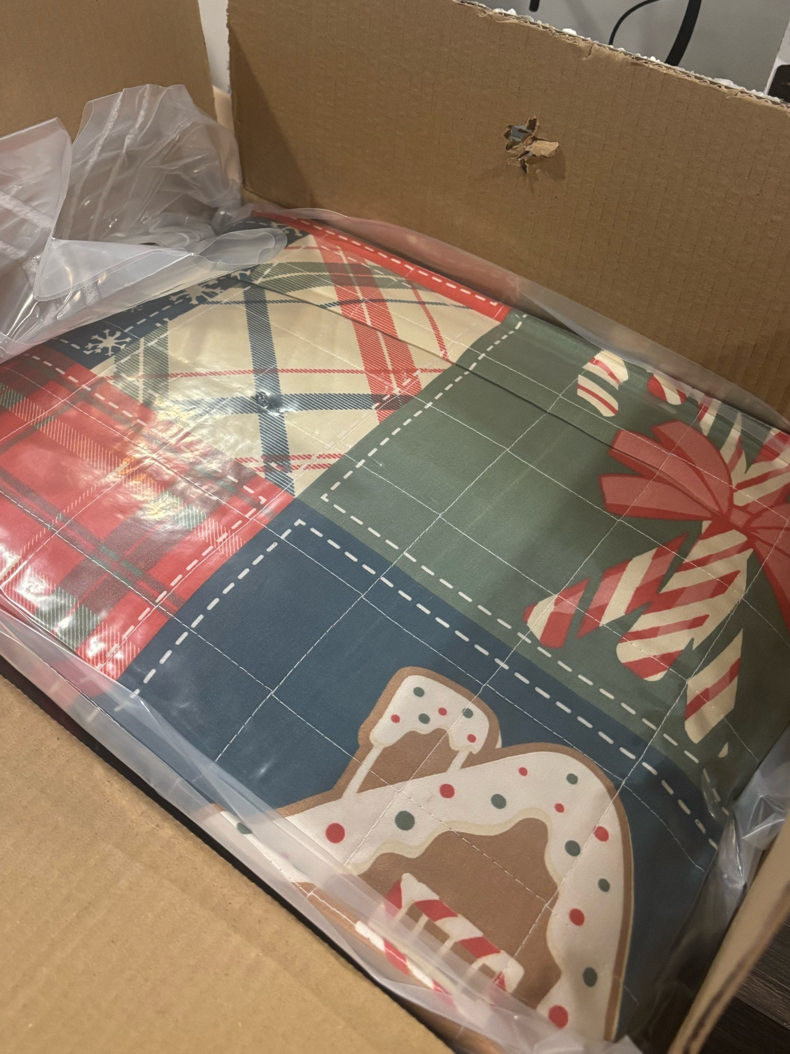 Christmas bedding from #target 
❤️ Traditional Christmas ❤️

#LTKSaleAlert #LTKHoliday #LTKHome