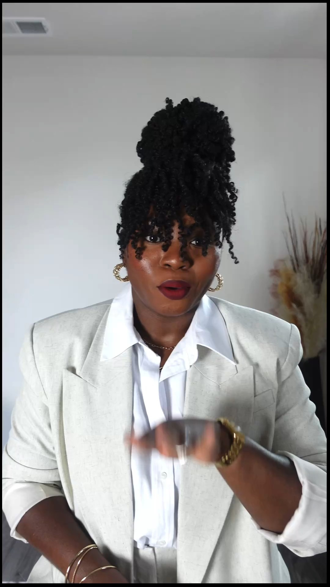 How to style a suit 

#LTKPetite #LTKStyleTip #LTKItBag