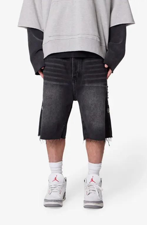 mnml Pleated Ultra Baggy Denim Shorts in Rinsed Indigo at Nordstrom, Size 28 | Nordstrom