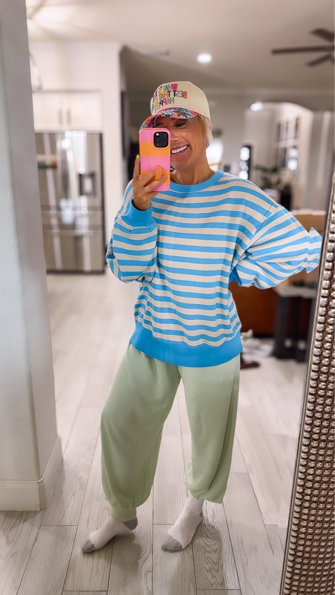 Today’s colorful but cozy outfit 
My sweatshirt is 60% off - small 
Sweatpants / small