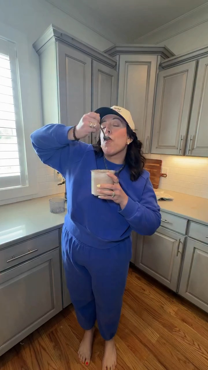 Say NINJA for the exact products I use! 

My ninja creami peeps 🗣️ this one is for you! 

Grab your favorite @cleansimpleeats protein (I grabbed the chocolate mint one) add choice of milk, Greek yogurt if you want extra creami vibes! 

Mix everything together in the mixing bowl 24 hours prior to wanting to snack. 

Grab out of freezer + put on ice cream setting! Take out and add choice of mix in, give it a swirl one more time ✨ 

You’re good to go! Tag me if your try this out! 

@ninjakitchen @simplemills