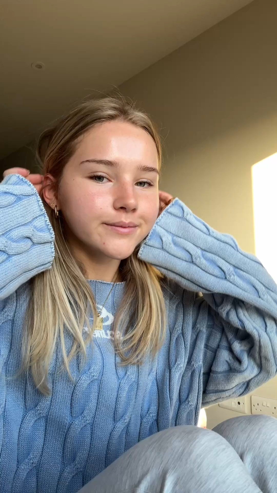 acne safe morning skincare / makeup

discount code LIFEWITHMILS for Dr Sam’s!