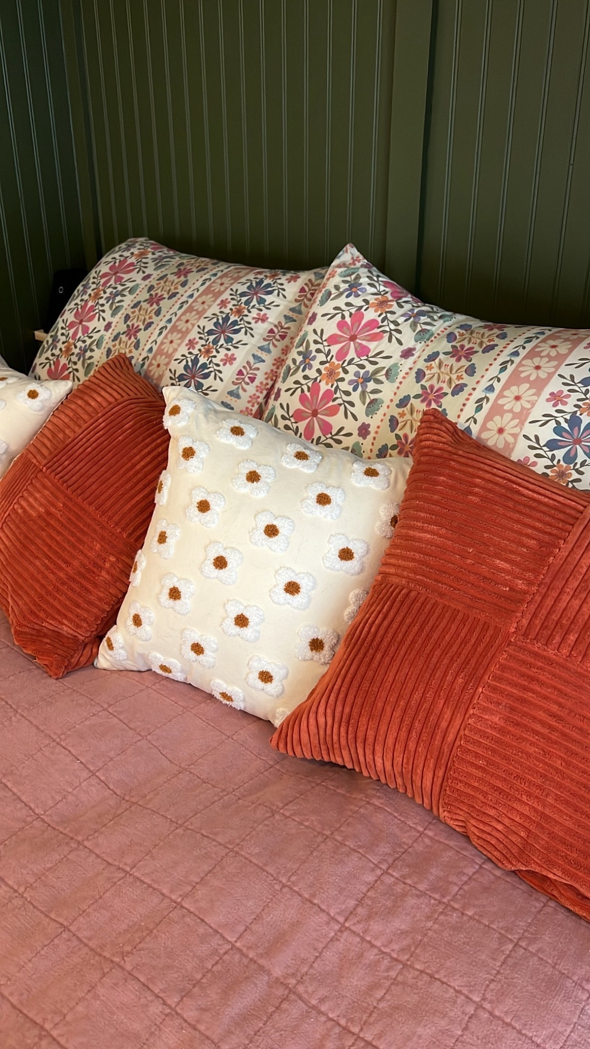 Got some cute new pillow covers ✨ ￼

#LTKHome