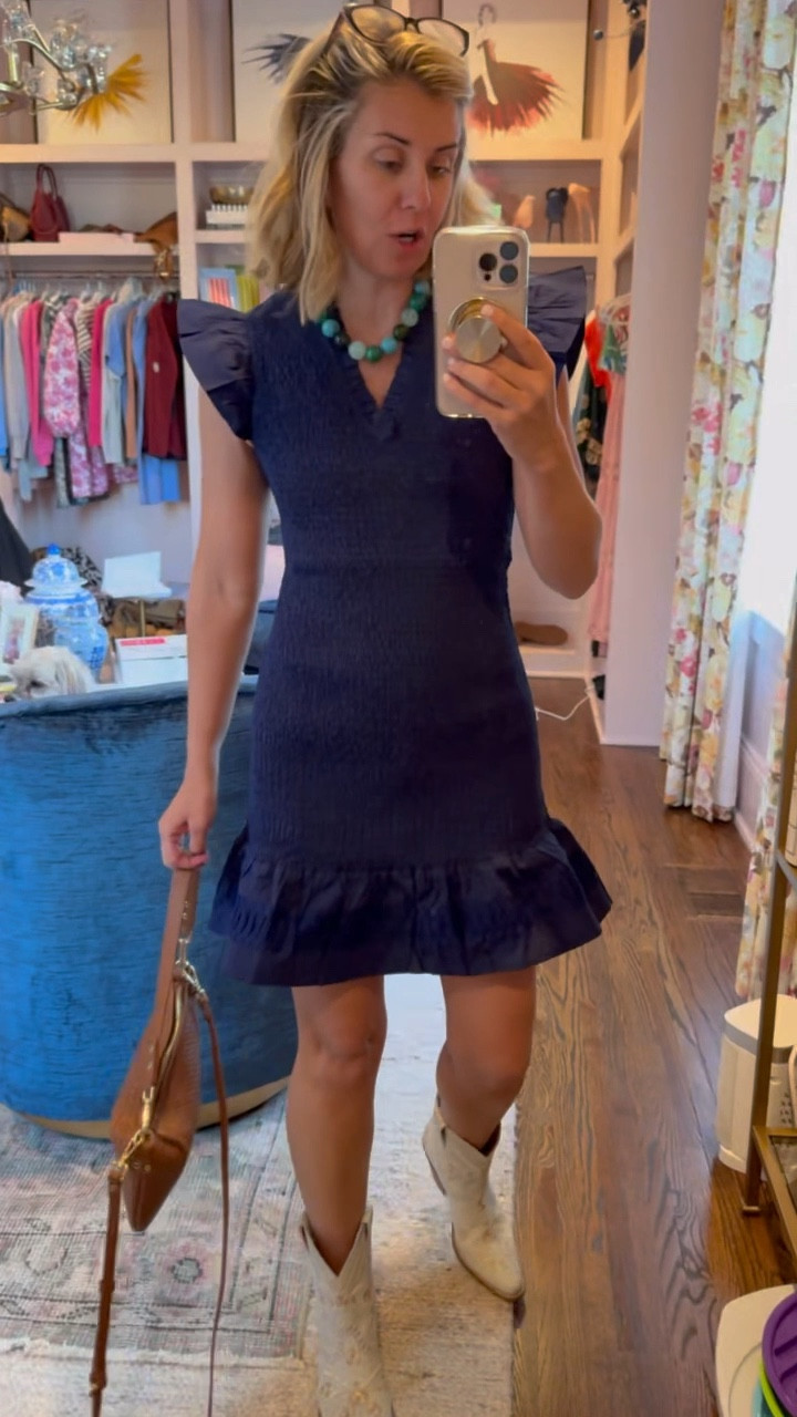 Who doesn’t love a good navy dress? Let me tell you, this is a really good one. The detail, the flutter sleeve & the trim is a yes! 
Dress - small
Boots - 8


#LTKdayinmylife #LTKmomlife #LTKOver40