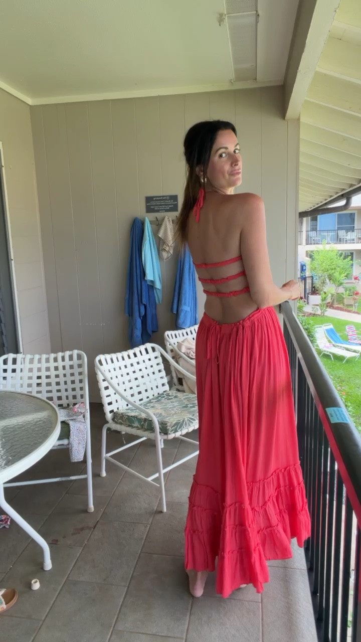 This is the prettiest maxi and I have it in a couple colors! It flows so well and this color is perfect for warm and sunny days! 

#LTKootd #LTKgrwm #LTKTall
