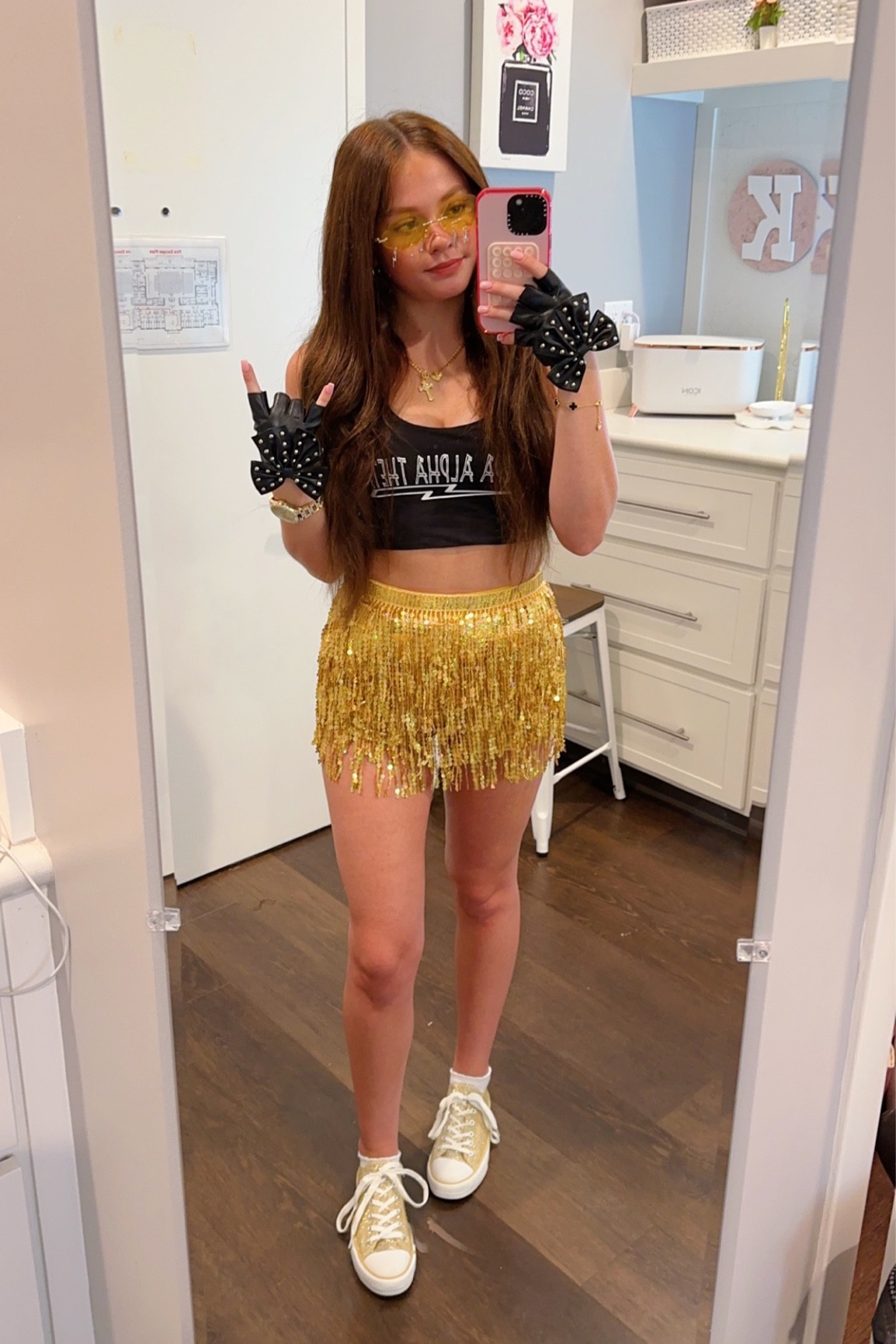 work week day 2! theta strikes again⭐️

#LTKSeasonal #LTKFind #LTKbeauty