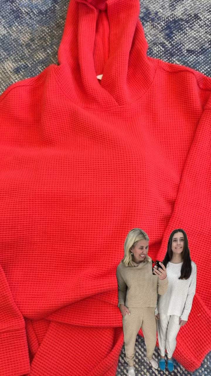 The color of this Athleta set is too good!! The material is so nice & comfy! I got a size XS! 

#LTKStyleTip