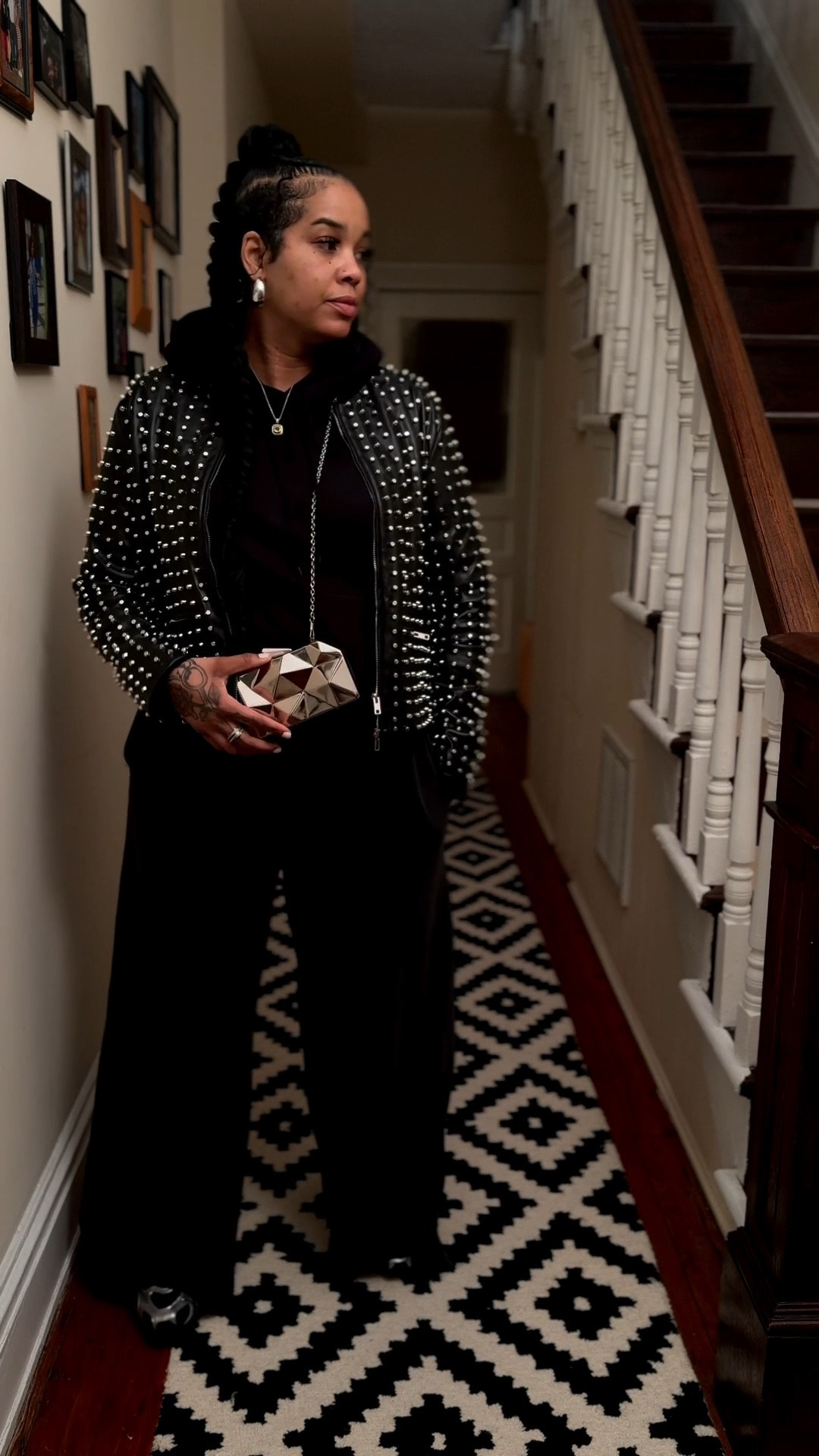 Basketball Mom iRL 🖤🏀
Game day, but make it effortless.
Linked similar pieces for the full look 👇🏽

#LTKstyle
#LTKfashion
#LTKfinds