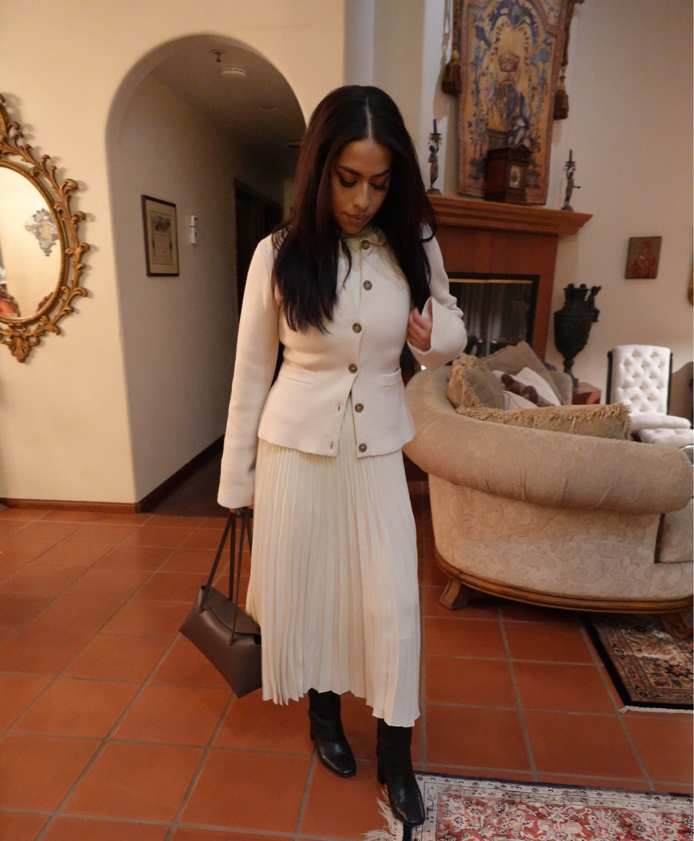 Love this outfit! It’s so elegant, chic and comfy! I have multiple colors in both pieces 🙊

#LTKCyberWeek #LTKStyleTip #LTKSaleAlert