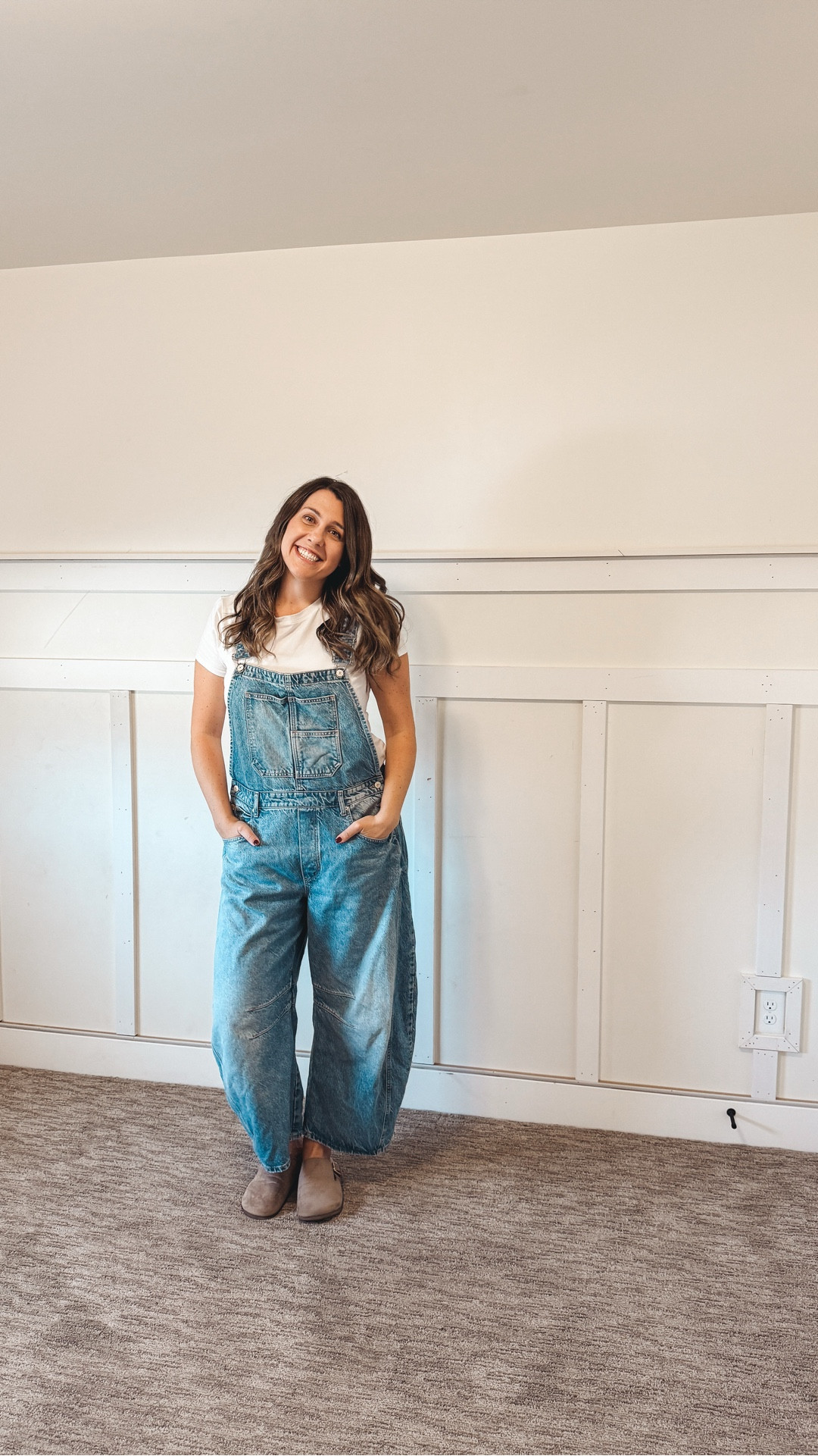 Board & Batten PART 1: Cade's Room 🔨🏀 Comment WALL for all the links to do this project yourself! And don't forget to SAVE for later and keep an eye out for part ✌🏻

Horizontal boards- 1x4
Vertical boards- 1x3
Top boards- 1x2

#diyhomeprojects #boysroommakeover #boardandbatten #diyblogger #homedecor #MyTHD #homedepotcreator