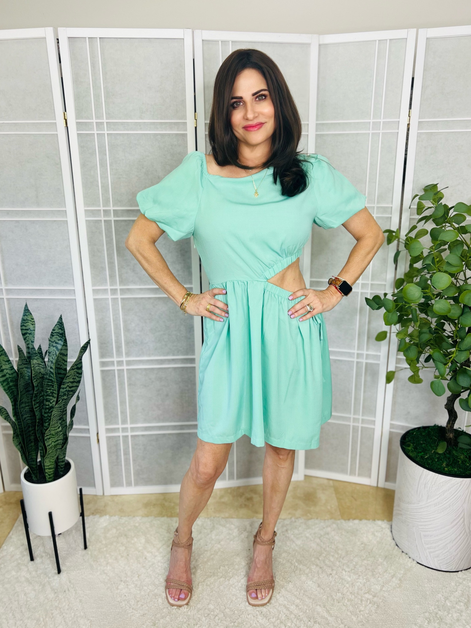 New spring arrival . 
Size sm 
Sandals TTS 

#LTKstyletip #LTKSeasonal #LTKunder50