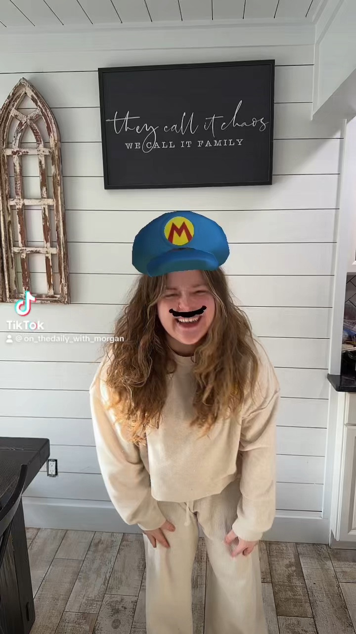 A lil happy dance 😂,


#LTKVideo #LTKstyletip #LTKplussize