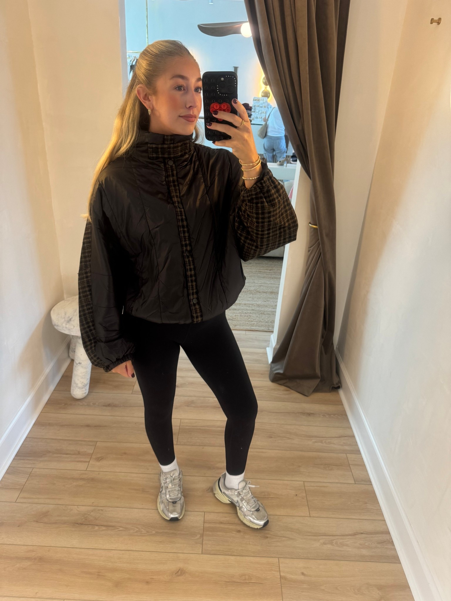 The best fall/winter transitional puffer!!! It’s pretty lightweight so it’s not way too warm. I’m wearing a Medium. 

#LTKActive #LTKStyleTip #LTKSeasonal