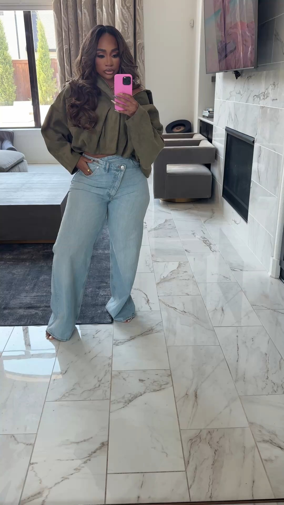 Olive green suede bomber jacket with hood paired with my fav zara jeans! Winter outfit inspo!


#LTKootd #LTKFindsUnder100