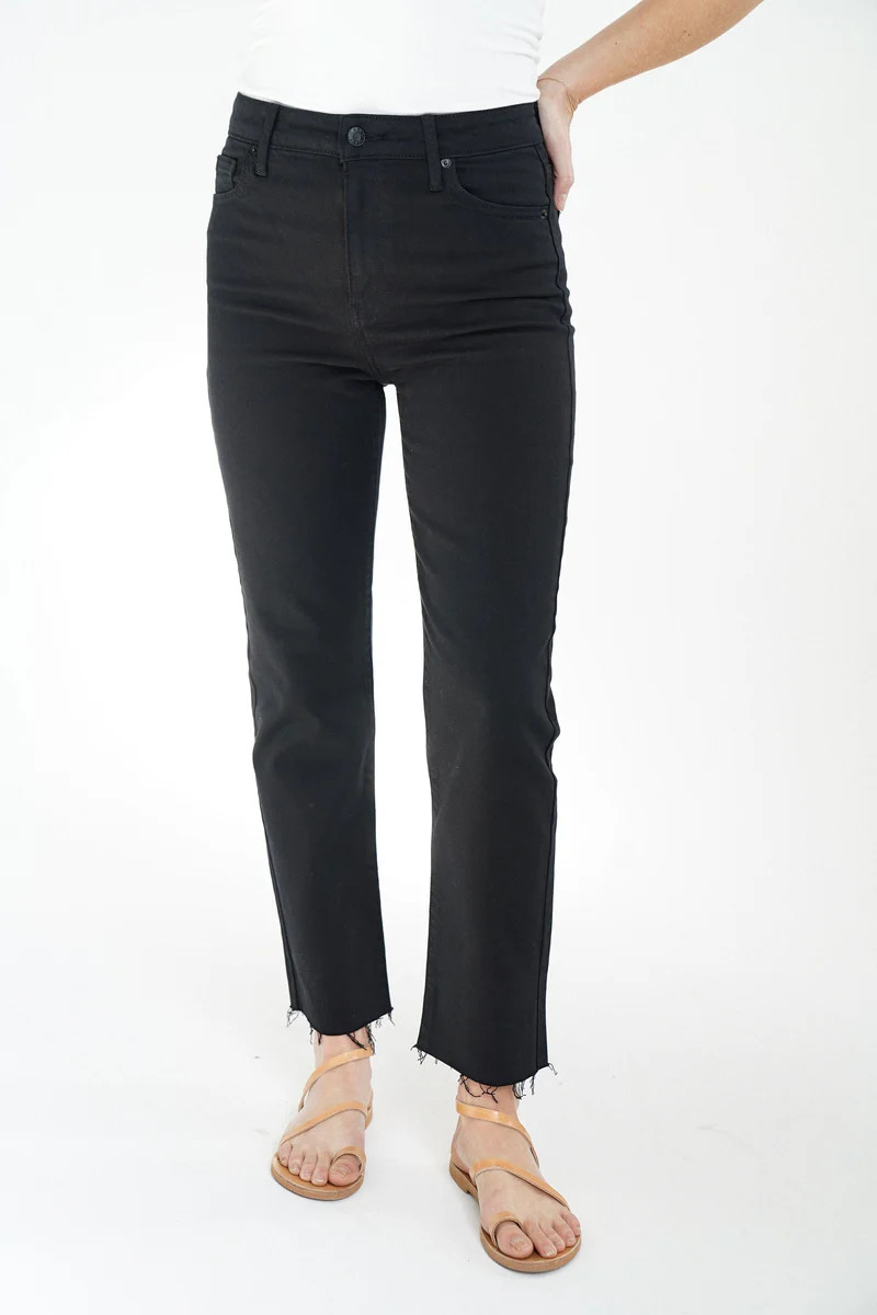 Chrissy Classic Straight Leg Jeans | Carly Jean Los Angeles