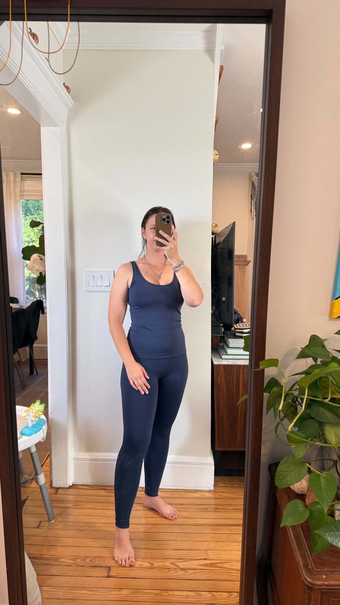 Back to workouts in the Le Mystere Seamless Comfort Set 🖤 I’m wearing a size medium (true to size) and love how soft + smooth it feels. Perfect for yoga, errands, or just mom life with 3 kids 🙌🏼 Le Mystere has been my go-to bra brand for years, and this set does not disappoint!

