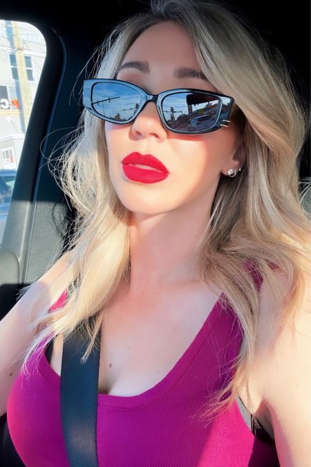 New sunnies are giving 😎
💋 lip is shade ‘I’m in it'
