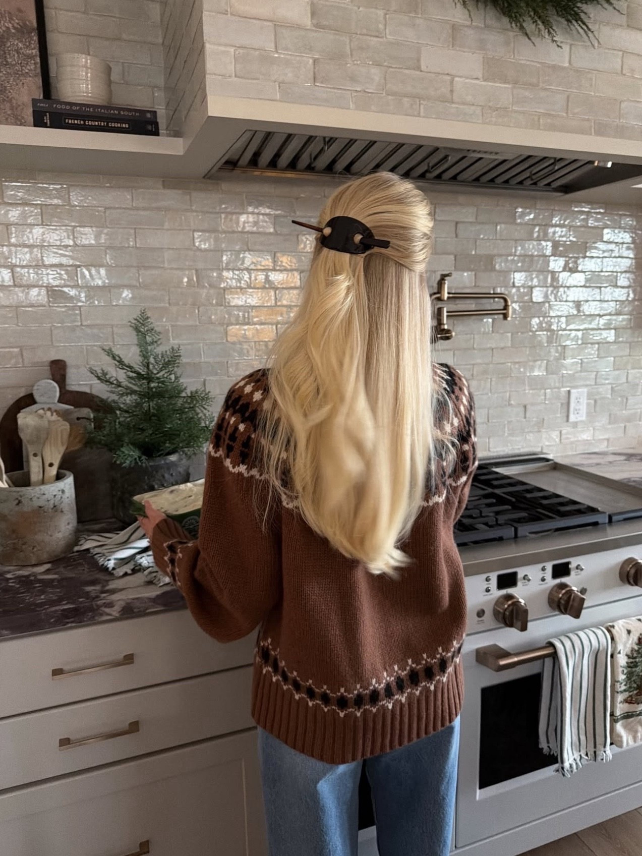 Wearing a medium in sweater, 27 in jeans (medium wash), linking similar in all! #kathleenpost 
Winter weather outfit, fairisle sweater, winter sweater, mountain chic

#LTKdayinmylife

#LTKootd #LTKSeasonal