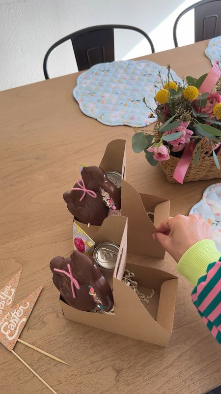 let’s put together some easter gifts for your favorite person, best friend, teacher, neighbor, etc! 🐰🌸 these little “to-go” holders are so dang cute! I filled with a cold brew, my favorite lotion, a chocolate bunny with treats and a flower bouquet. 

#LTKfamily #LTKhome #LTKVideo