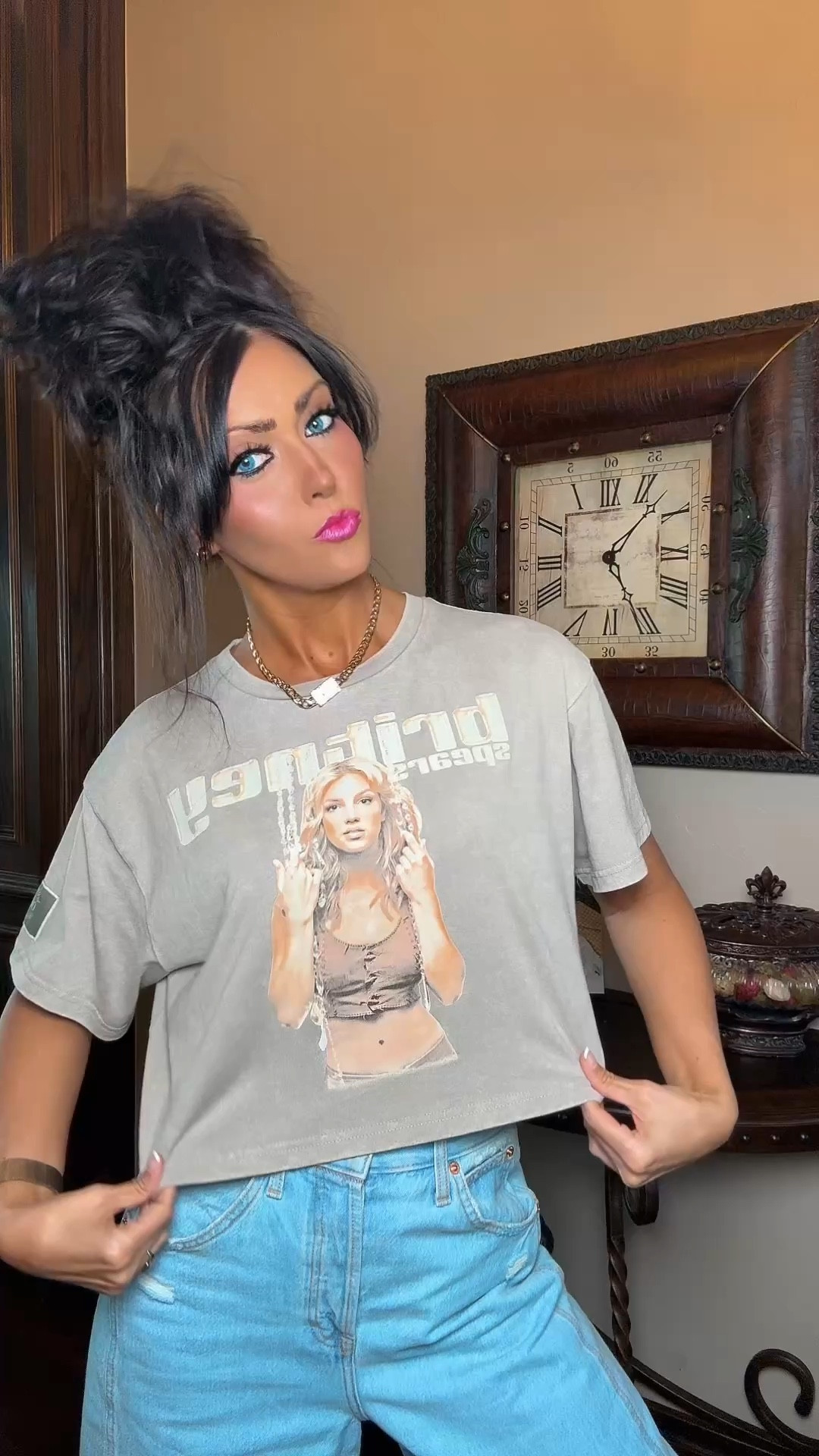 Loving this Cropped $10 Tee !! 🤩✔️

Cropped Tee// 90’s girl// 2000’s girls//Walmart// Walmart Fashion 

#LTKdayinmylife #LTKootd #LTKOver40