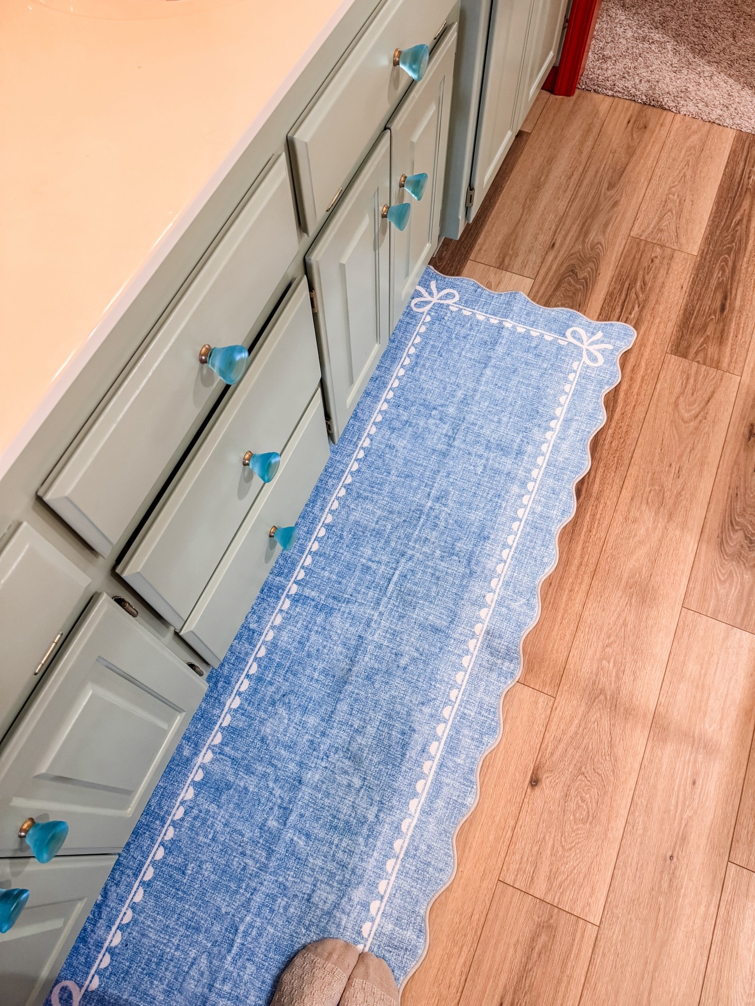 Scalloped bow rug runner #amazonfinds #amazonhome

#LTKFindsUnder50 #LTKHome