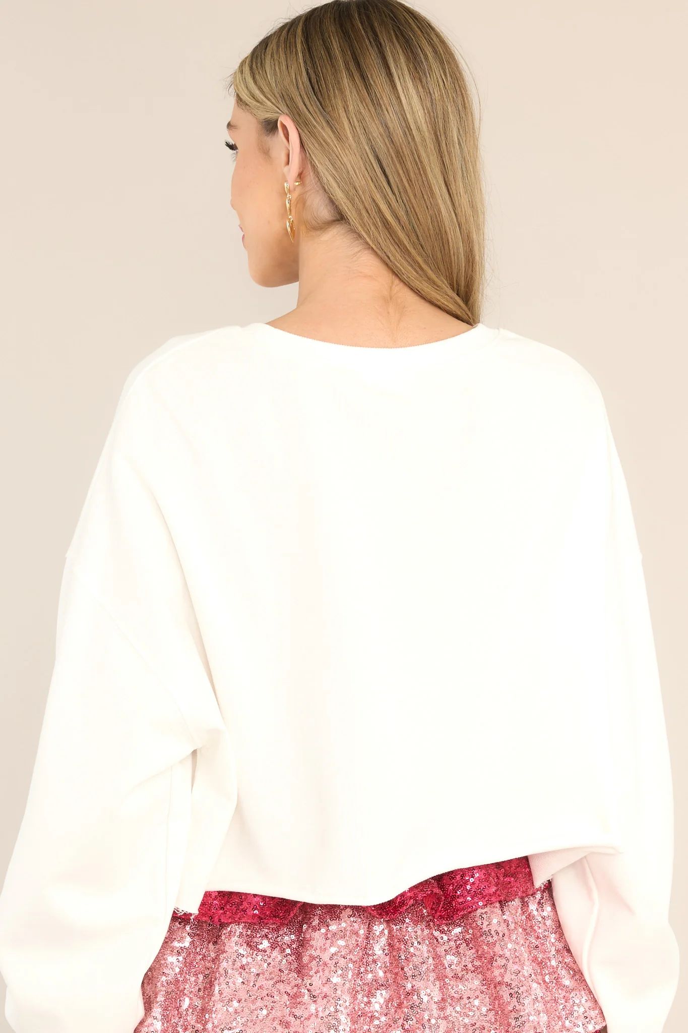 Thought Of You White XOXO Cropped Sweatshirt | Red Dress 