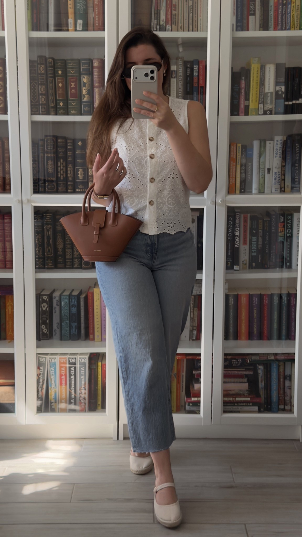 Look du Jour 🤎

Southern California heat wave is happening & I’m so excited to start wearing my favorite warm weather pieces! 

Details:
Top: @SEZANE (from last year’s collection, linked similar options here)
Denim: @Madewell (these are the Perfect Vintage Wide-Leg crop from last year, I’ve included their new version that is very similar!)
Shoes: @SEZANE 
Purse: Paris/64

#LTKgrwm #LTKootd #LTKdayinmylife