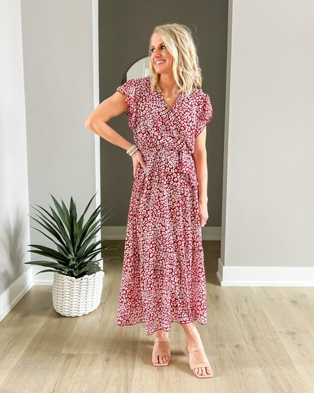 I love this midi dress! It comes in lots of color options! It’s perfect to wear for graduation! I’m wearing a small  

#LTKSeasonal #LTKfindsunder50 #LTKstyletip