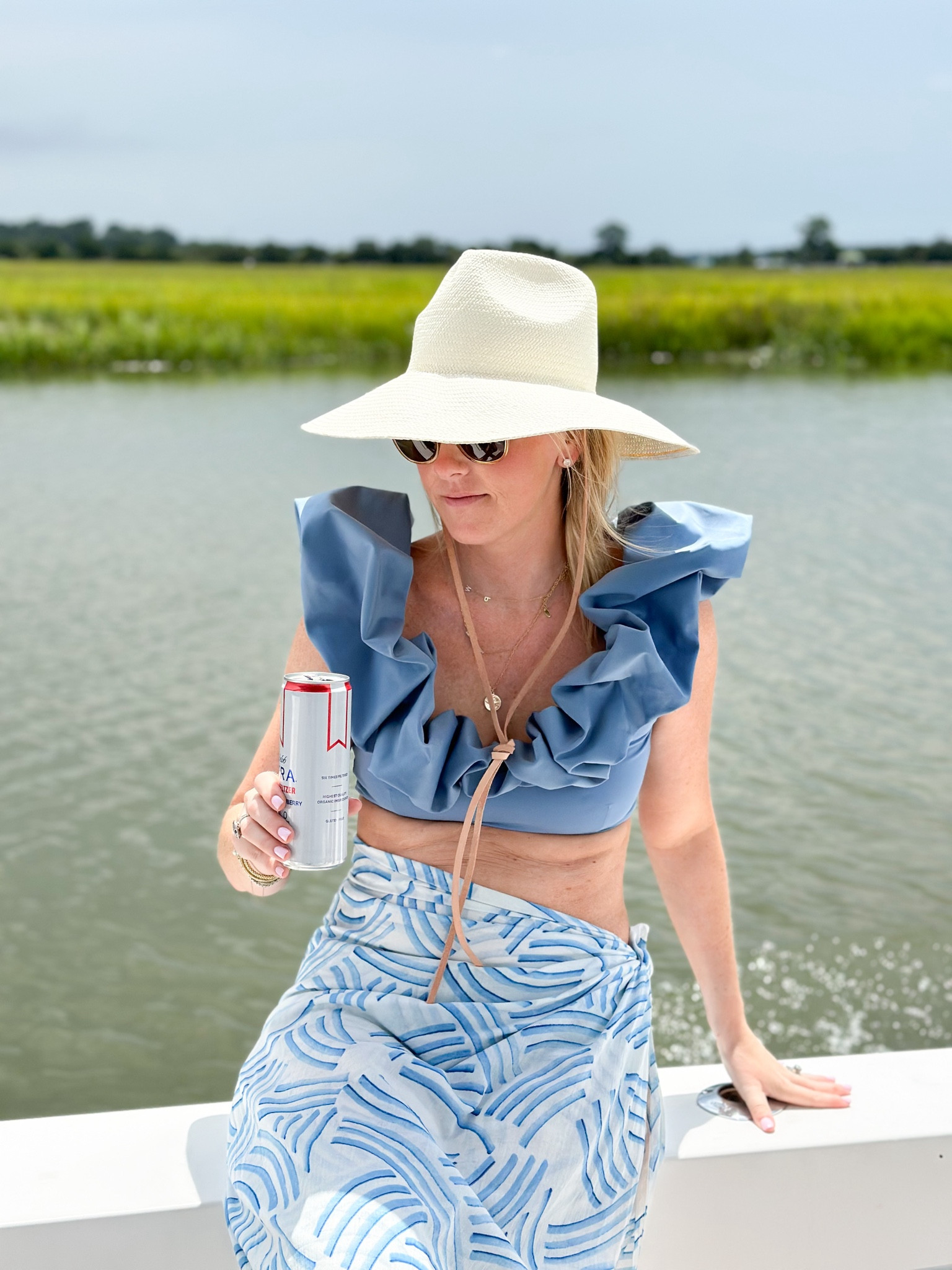 The Sissy Hat in natural is 💯 and especially good for windy days!
Use code KCORLEY15
