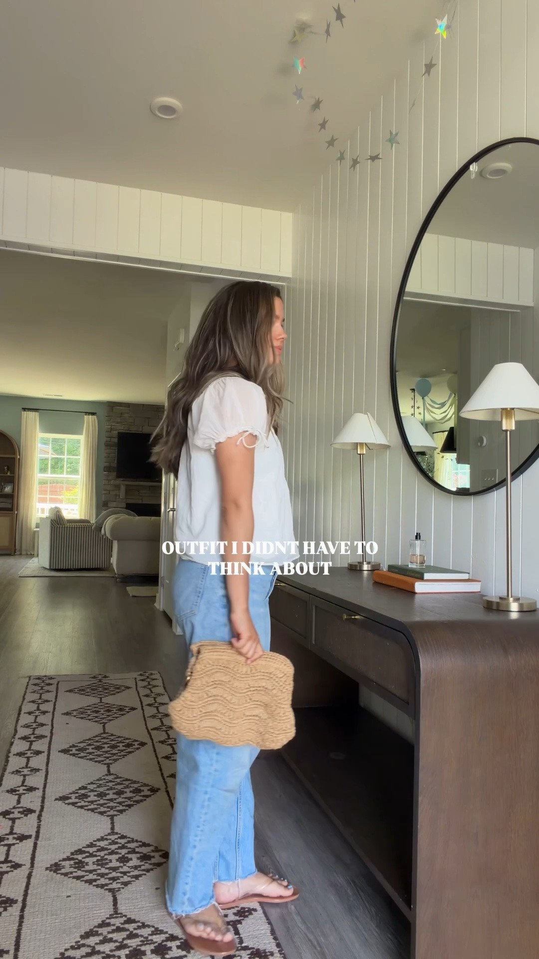 easy outfit idea ☀️ shirt is old Anthropologie linked similiar 


Casual
Mom outfit
Petite

#LTKmomlife #LTKootd #LTKPetite