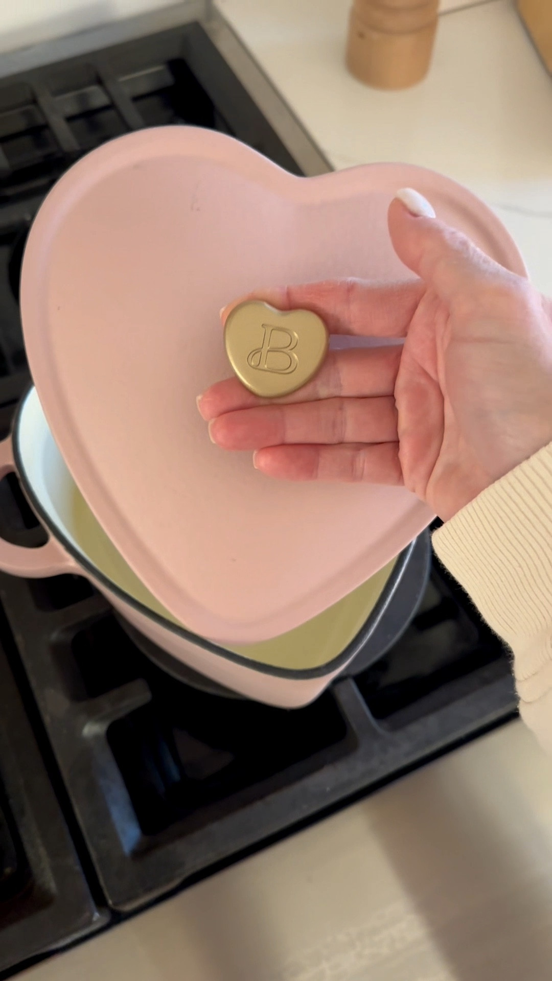 Run Don't Walk... you'll want to grab this before SHE GONE! 

#LTKHome #LTKSeasonal #LTKfoodie