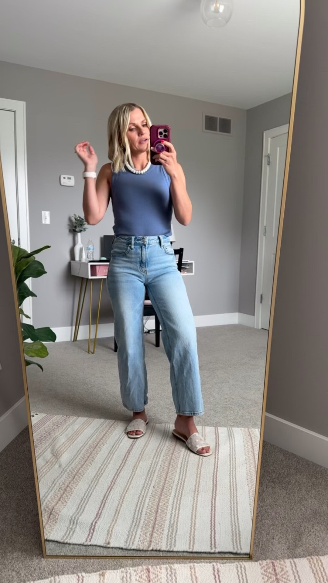 Bella stretch relax straight leg jeans from @Quince 
25/extra short

#LTKootd #LTKPetite #LTKOver40