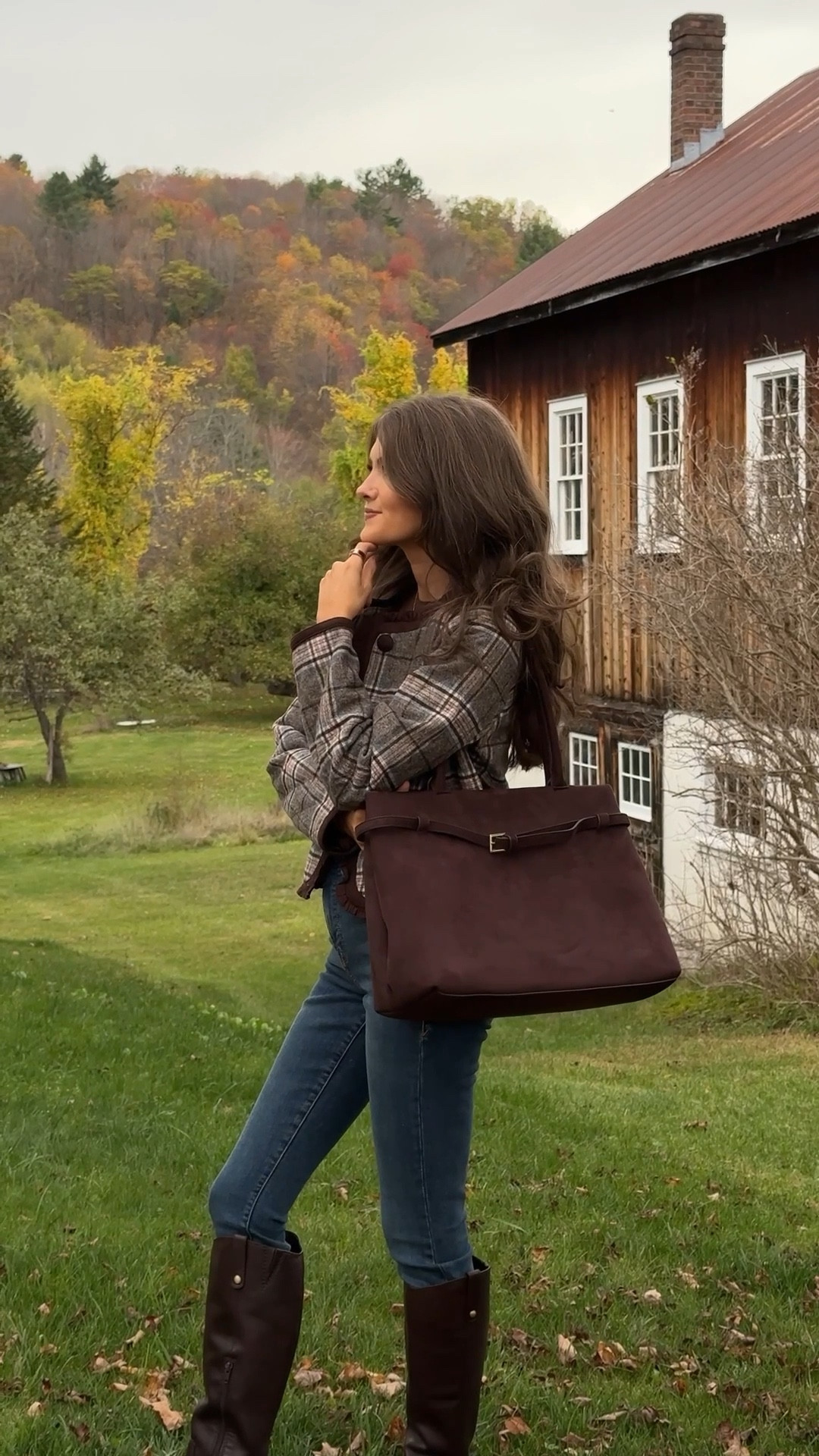 Tonight’s outfit for dinner in Vermont! 🍂

Abercrombie, Anthropologie, plaid jacket, suede tote bag, Skims tee, good American jeans 



#LTKStyleTip #LTKFindsUnder100 #LTKSeasonal