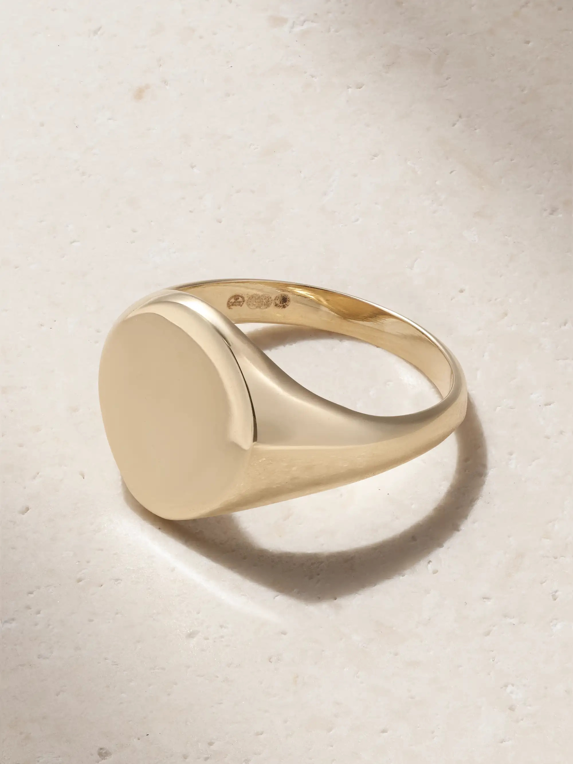 14-karat gold signet ring | NET-A-PORTER (US)