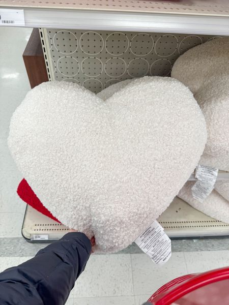 Valentine’s Day target finds

#LTKhome