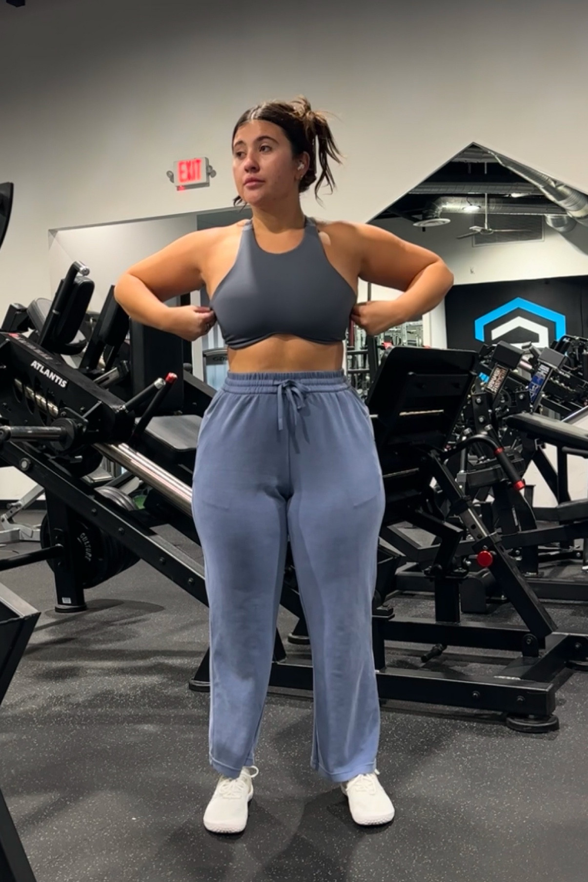 Full fit is a size M 



#LTKGiftGuide #LTKSeasonal #LTKHoliday