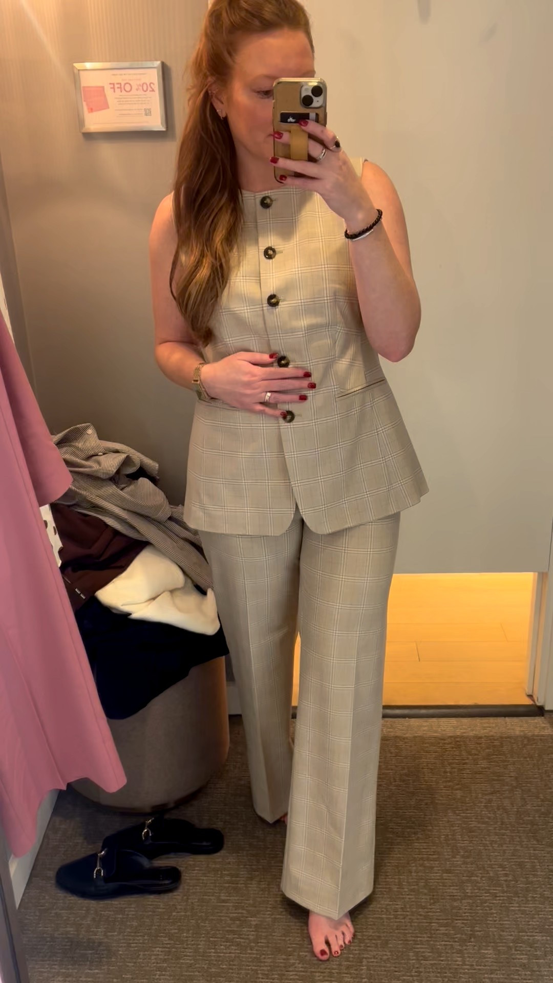 Plaid vest / tts wearing an 8 but need a 6
Matching set 
Plaid trousers / tts wearing an 8

#LTKSaleAlert #LTKSeasonal #LTKWorkwear