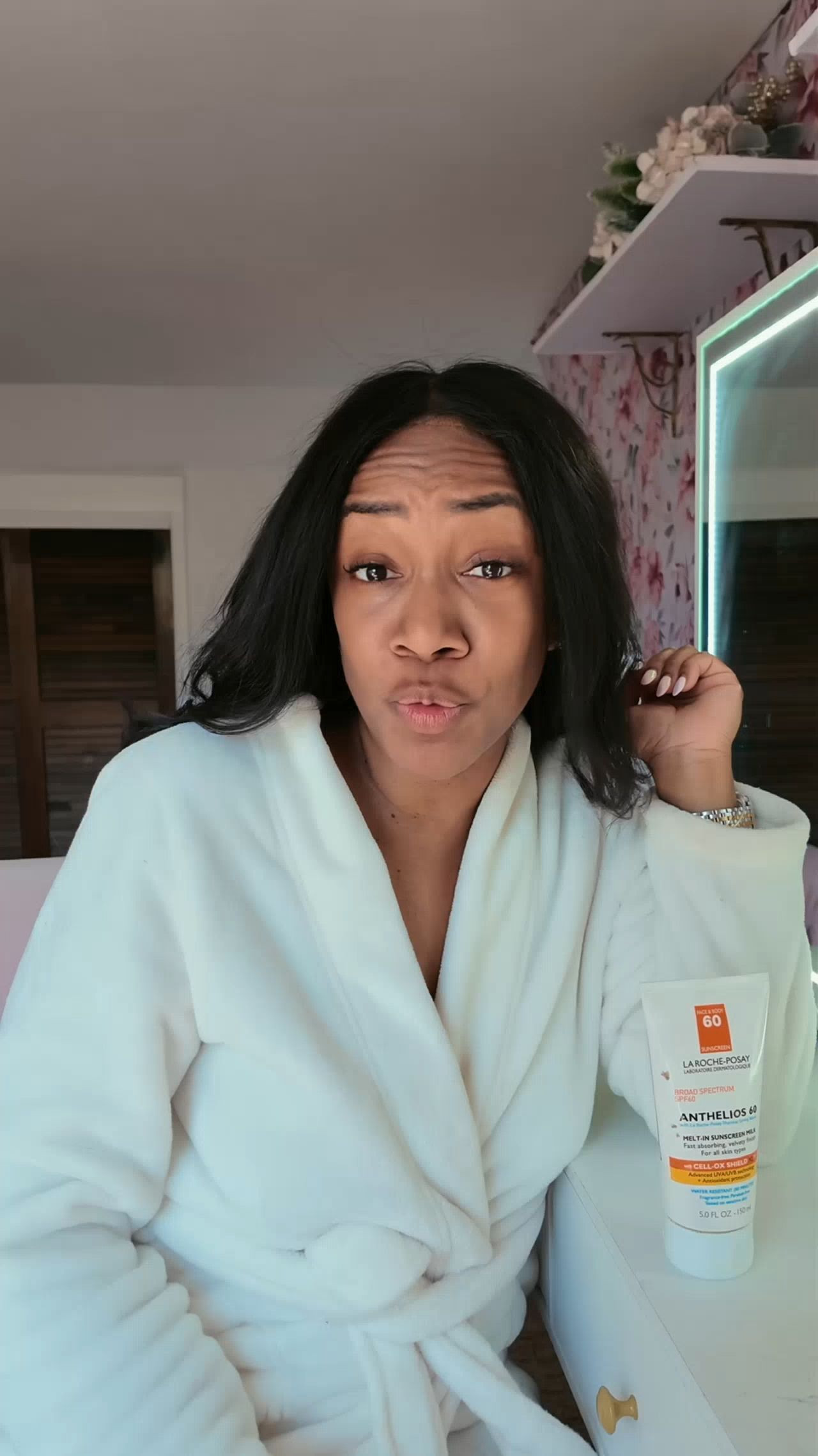 Whoever told you Black don't crack lied. SPF is non-negotiable and this is the one I trust. No white cast, no greasy finish. La Roche-Posay Anthelios SPF 60 — linked here.

#LaRochePosay #SPF60 #SunscreenForDarkSkin #BlackGirlSkincare #SkincareOver40 #SkincareThatWorks #DermatologistApproved #BeautyFinds

#LTKmorningroutine #LTKOver40 #LTKBeauty