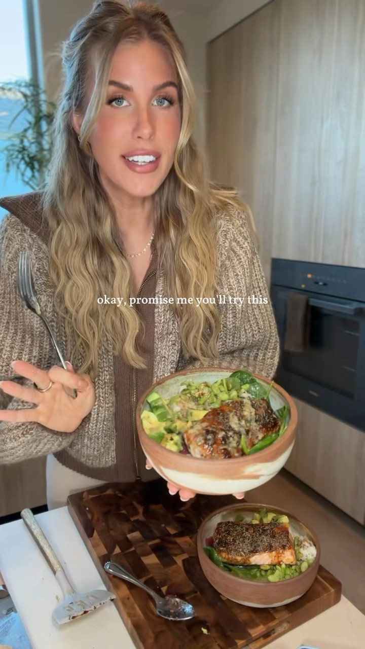 In the last 3 years, I’ve probably made these salmon bowls for dinner at least twice a week! It’s an easy 20 minute healthy dinner that needs no prep.

My cardigan is also 40% off at the moment at @Shopbop! @renttherunway 

#LTKfoodie #LTKootd #LTKSaleAlert