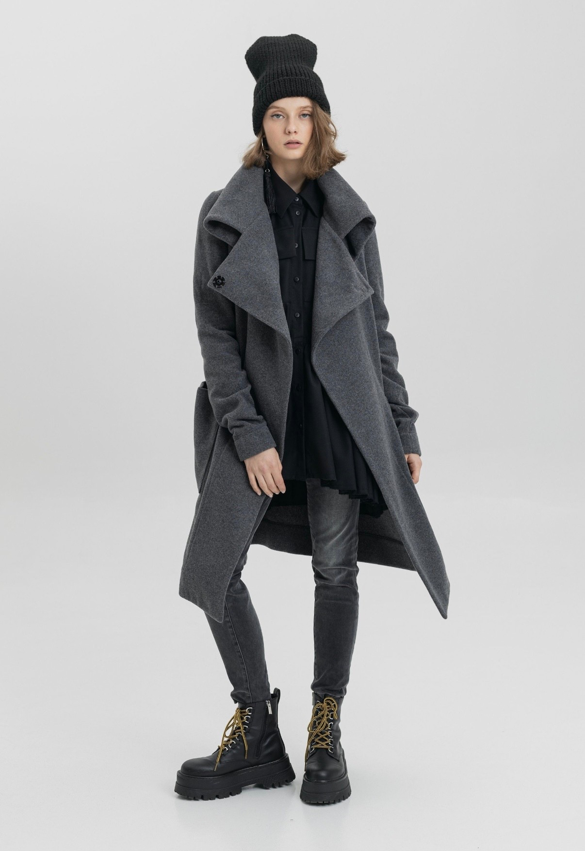 This coat from Etsy has been one of the most clicked pieces in my LTK recently.
Two of you already purchased it, so I’m linking it again for anyone who loves this kind of minimal, urban winter style.
Perfect with chunky boots for a clean city look.

#LTKfinds #LTKstyle #LTKwinter #LTKootd #UrbanStyle

#LTKselfcare #LTKSeasonal #LTKootd