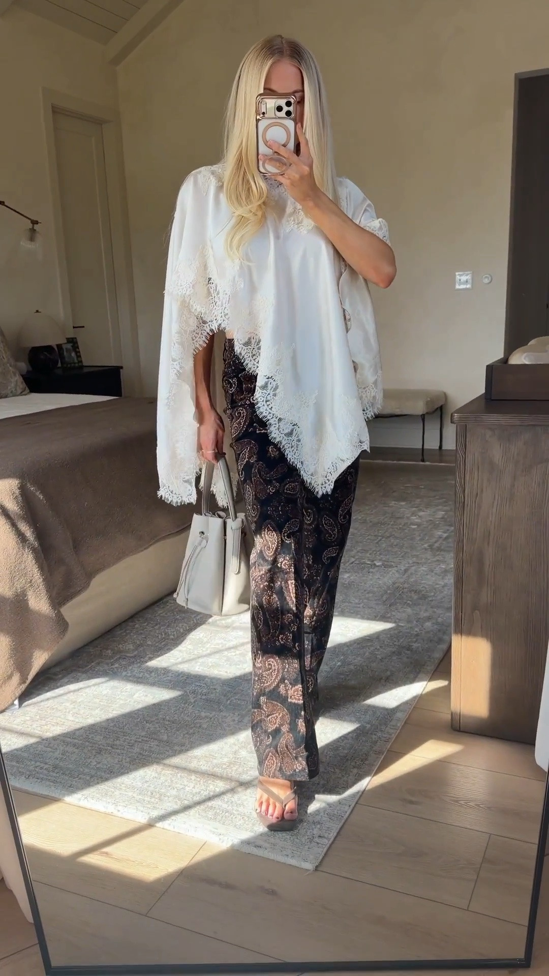 SIZE: poncho is o/s, pants are 28 (sized up for pp), shoes run tts! #kathleenpost

Fall outfit Inspo, fall transition look, poncho outfit

#LTKootd #LTKSeasonal